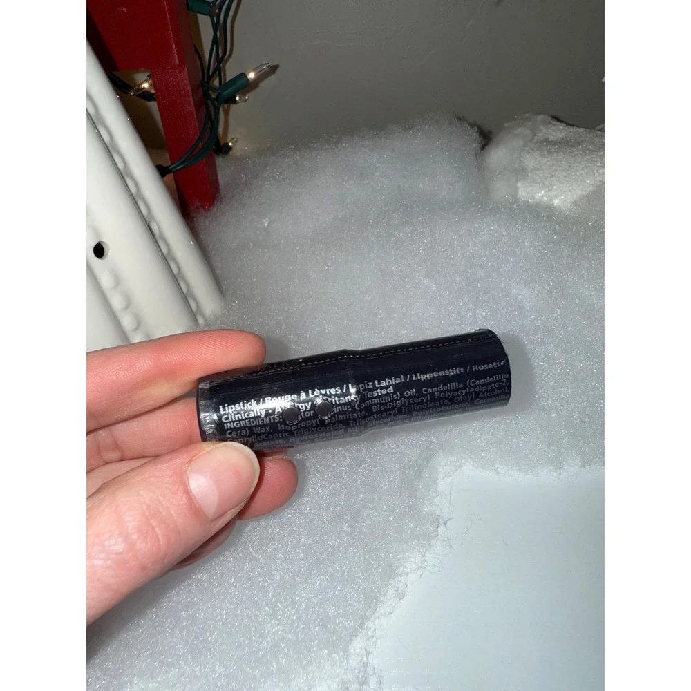 JAFRA Long Lasting Lipstick Berry‎ Kiss Shade 4g Net Wt 14 Oz Women